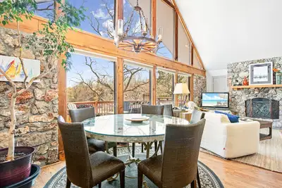Image de Woodmont Point - Wooded Private Lakefront Retreat with Deep Cove Dock and Great Swimming!
