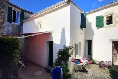 Image de Villa Typique Au Coeur de la couarde et à 450 m de la plage