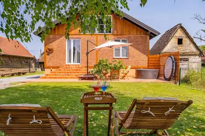 Image de Superbe maison Ă Drenov Bok avec.