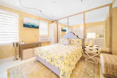Image de Heart of Palm Beach - free parking included, security safe, next to Breakers