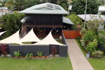 Image de Casual Coastal 2 Bedroom Unit in Stunning Palm Cove
