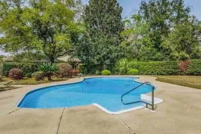 Image de ‘Cola Cabana-Boho Dog Friendly Pool Home Snowbirds Welcome!