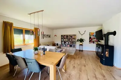 Image de Reizender Bungalow - mit 120qm - in Ruhiger Lage