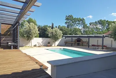 Image de Villa Moderne avec Piscine proche Narbonne