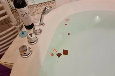Image de Hot Tub Comfy Apartment