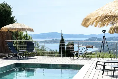 Image de Magnifique villa avec piscine&vue mer