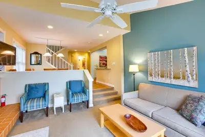 Image de Glen Arbor Vacation Rental w/ Views of Lake!