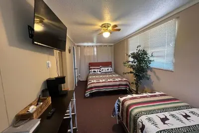Image de Whetstone Bay Lodge Room 7 - Sleeps 3