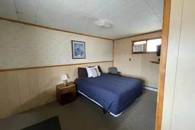 Image de Lyons in Onaway - 1 Queen Bed - Room 13 - Sleeps 2