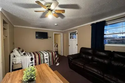 Image de Whetstone Bay Lodge Room 8 - Sleeps 5