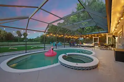 Image de House in Sarasota w/ Heated Pool- 8 min from Siesta Key Beach