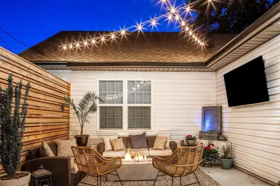 Image de 4b Luxury South End Property W Hot Tub