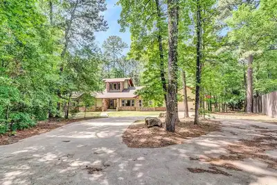 Image de East Tx Lake Palestine Lake Retreat