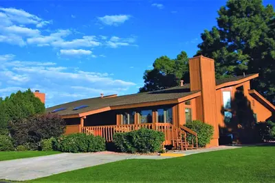 Image de 1Bed/1Bath - Gorgeous Flagstaff with Pools, Golf, and More!