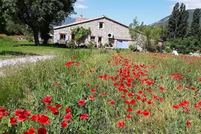 Image de Ferme rénovée à Savournon. Pleine campagne, au pied de la montagne de Jubéo.