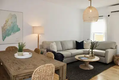 Image de Spacious 2br Apartment in Historic West End!
