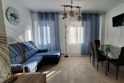 Image de Séjour au soleil-appartement propre et lumineux, près de la plage: 15 min à pied