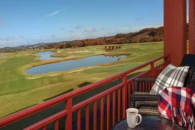 Image de 3 Bedroom Presidential Suite, Golf Course View in the Great Smoky Mountains! !