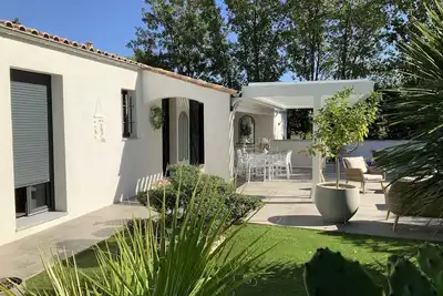 Image de Villa avec piscine privée dans domaine proche de Cannes