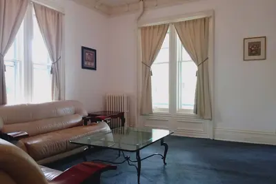 Image de Affordable Suite In Mini Manion Near Public Transportation And Shopping Distric