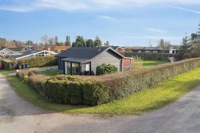 Image de House with a beautiful view of the sea and Bogø