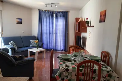 Image de Beach apartment with mountain views