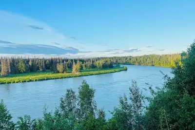 Image de Fish the Kenai while staying at this 7300 sq. foot home on the river.