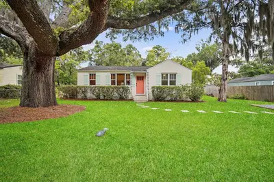 Image de \"Oystercatcher\" Great location in Pigeon Point. Walk/bike to historic downtown