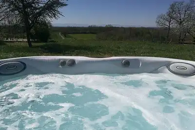 Image de Gîte cosy 2 à 4 personnes avec accès piscine, Spa et Pyrénées
