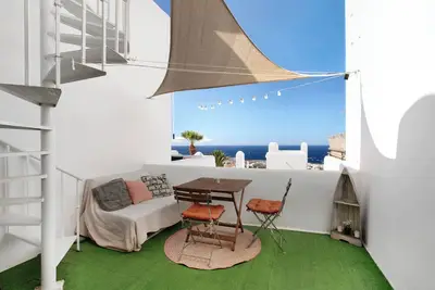 Image de Appartement de vacances 'Ocean View Tenerife' avec vue sur mer et terrasse privée