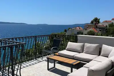 Image de Summer House Juraj - 50 meters from the sea, near Trogir, Okrug Gornji, Ciovo