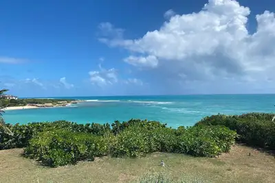 Image de Beautiful Oceanfront Villa with Pool - Views of St. Marten