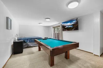 Image de Pool Table Near Beach, Casino, Ski (Nvh0883)