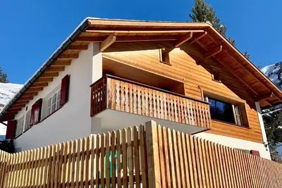 Image de Maison de vacances Langwies pour 1 - 8 personnes avec 5 chambres à coucher - Chalet