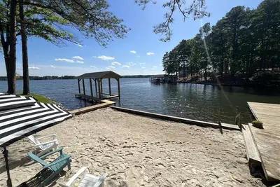 Image de Blue Heaven! Magnificent Main Lake Views | Pet Friendly (Fee)