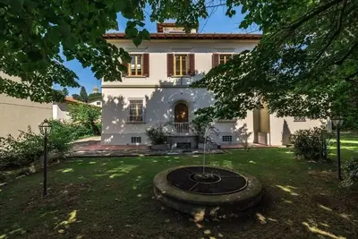 Image de Villa Ă Calenzano avec 5 chambres Ă coucher, 10 couchages