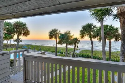 Image de Aldea 14 - a beachfront unit in Belleair Beach