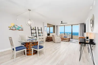 Image de Pool and Beach Access Open! Oceanfront Seychelles Condo - 2br/2ba - #1502