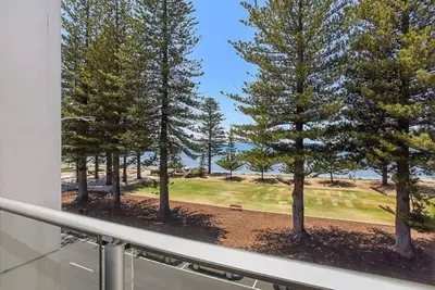 Image de Sea Views Right in the heart of Victor Harbor