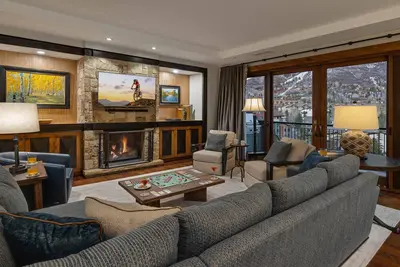 Image de Slopeside Residence at One Steamboat Place w/ Pool Access - Sopris Mountain #602