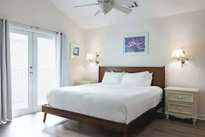 Image de Heated Rooftop Pool, Gated Parking - Casa Caribe