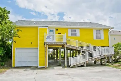 Image de K Kamp, Almost Oceanfront House in Emerald Isle, Nc!