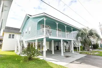 Image de 3 Br walk to the beach house! Summer House 117