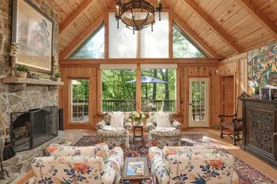 Image de Mountain River Retreat