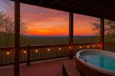 Image de Wolf Ridge Cabin~Great Views~Hot Tub~Hatley Pointe