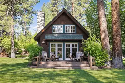 Image de Metolius River Resort Cabin 9 Luxurious cabin on the Metolius River w\/ fireplace