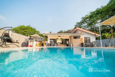 Image de Bungalow w/ private pool only 15min from Tamarindo