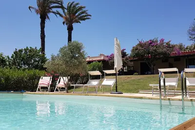 Image de Country house with view of Cagliari lagoon and large garden