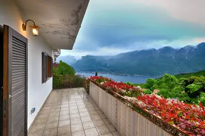 Image de Appartamento Il Gufo, Theater Home - with marvellous lake view