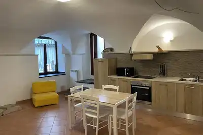 Le Case Del Sole, Rustico 60sqm sea view and private garden, 2. 5km from the sea